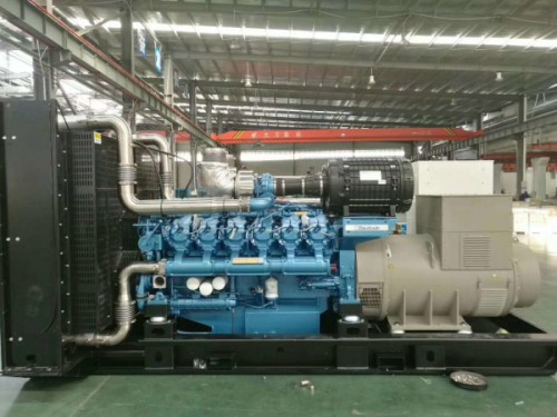 新疆客戶訂購濰柴1000千瓦發(fā)電機組